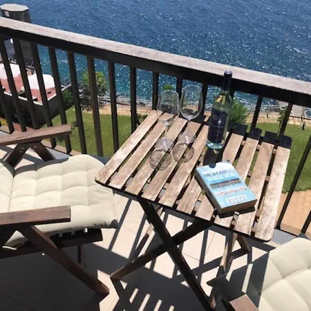 Cliff View Iii - Sea View + Pool + Wifi Apartamento